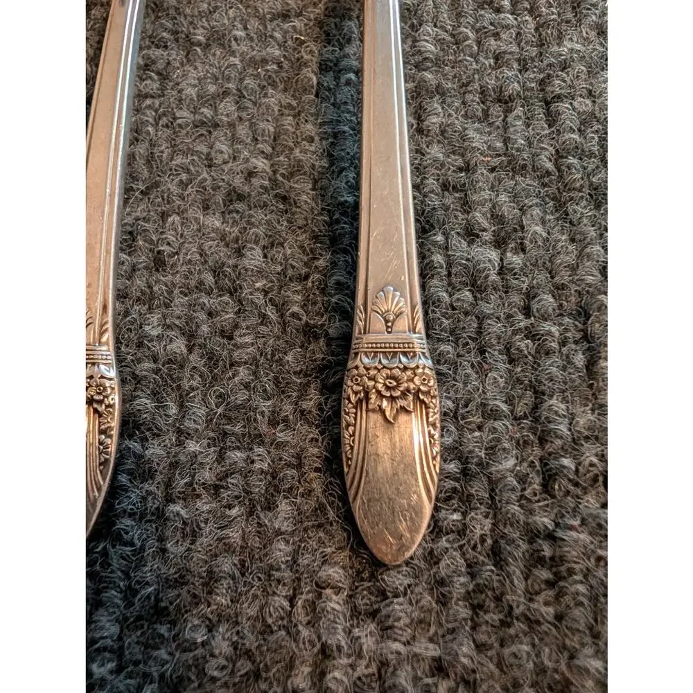 Vintage 1847 Rogers Bros FIRST LOVE Assorted 8 Piece Silverplate Flatware
